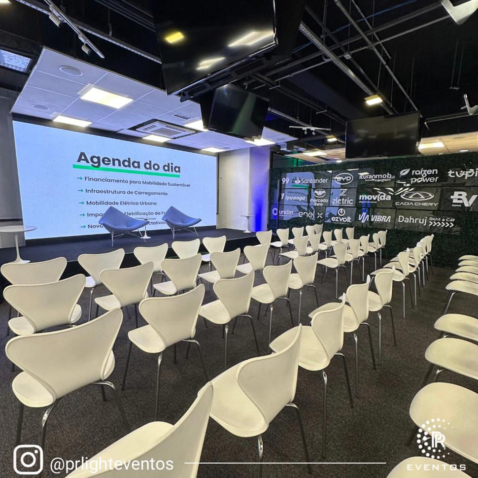 7443A652-3D57-44CE-A58F-7189CDB1824B (Copy)